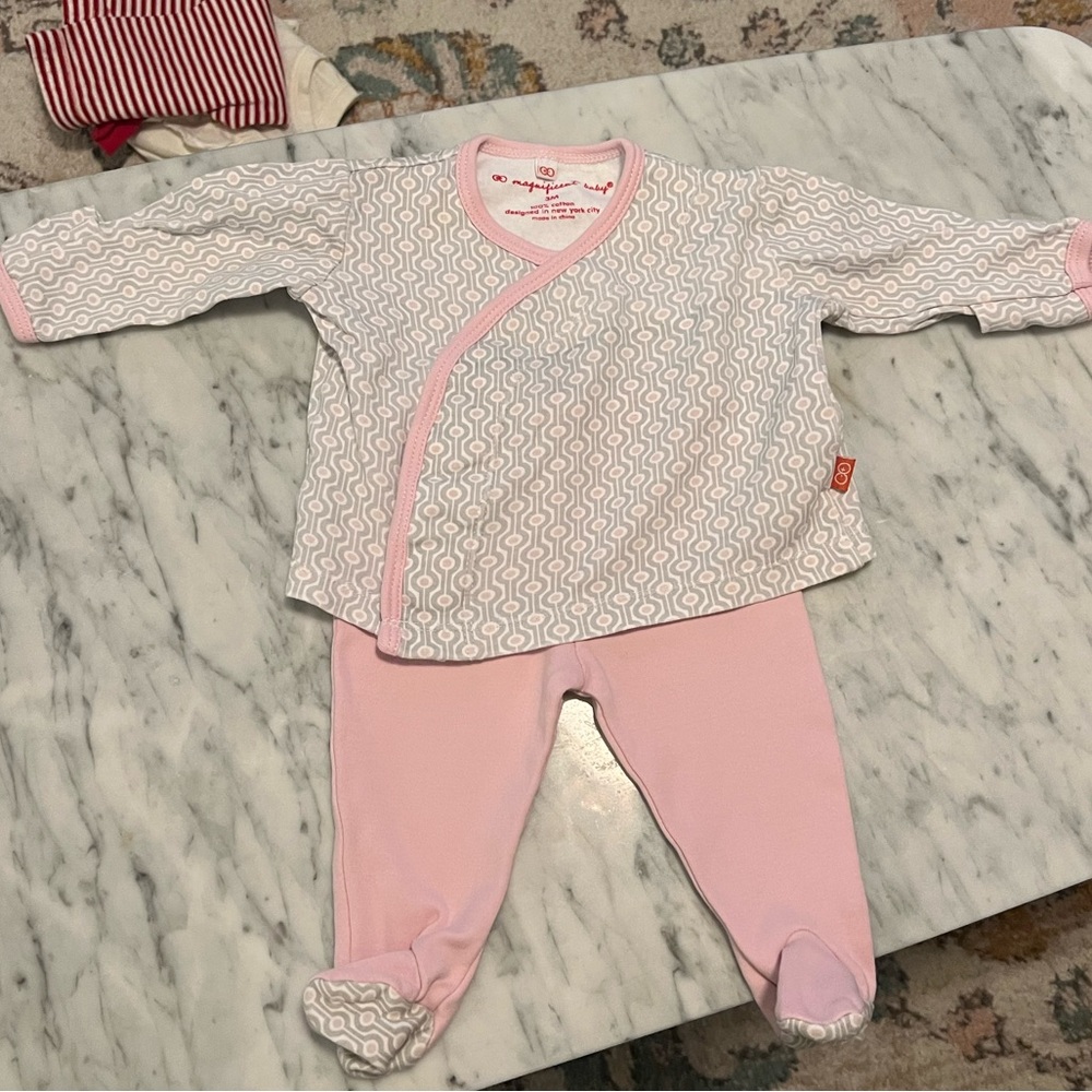 Magnetic me girls 2 piece outfit